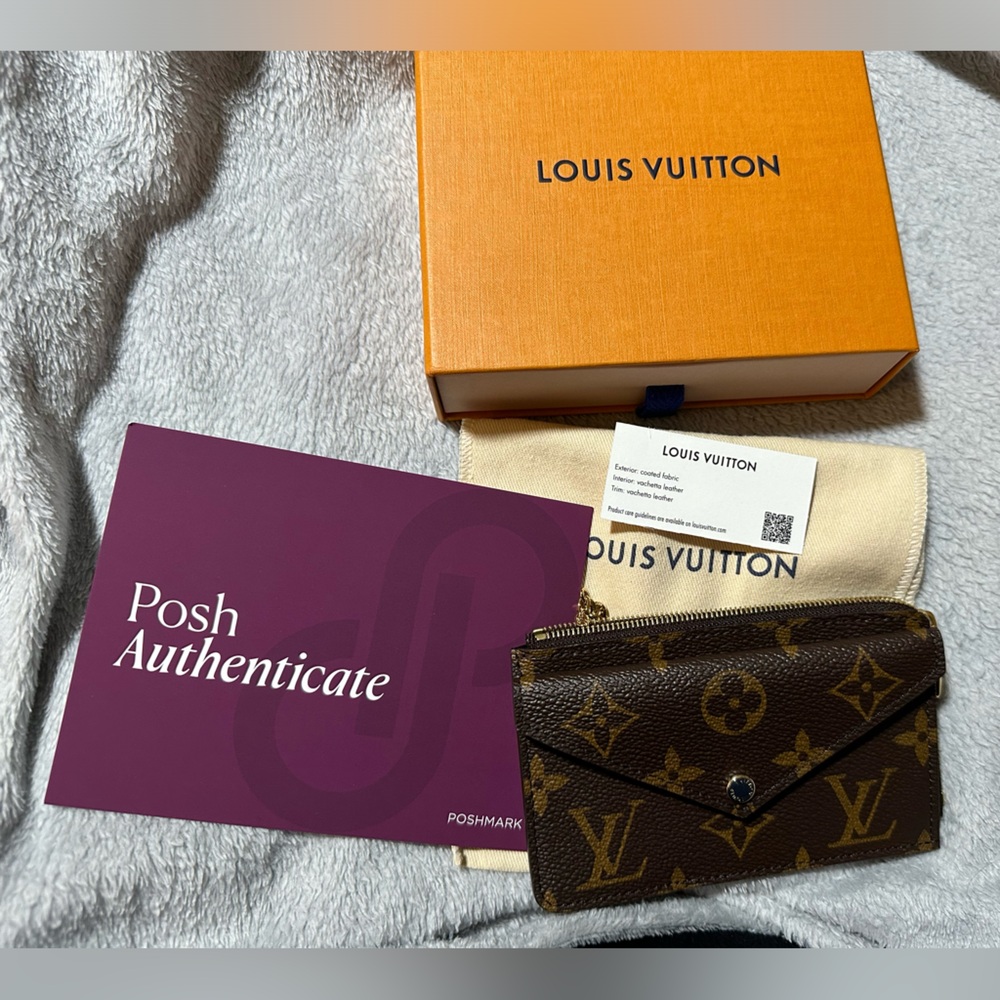 Louis Vuitton Recto Verso in monogram